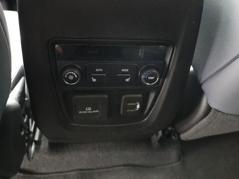 Used 2024 Buick Enclave Premium image 14