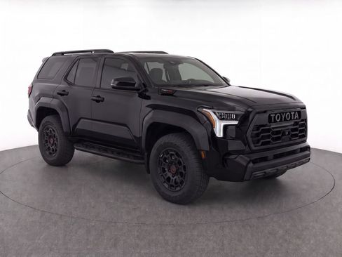 Used 2025 Toyota Sequoia TRD Pro AWD/4WD image 2