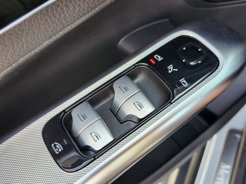 Certified 2025 Mercedes-Benz GLC 300 4MATIC image 36