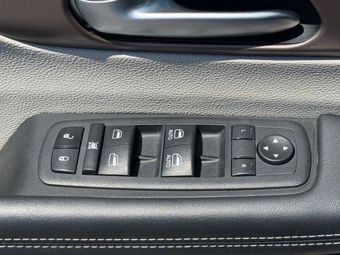 Used 2023 Chrysler Voyager LX FWD image 16