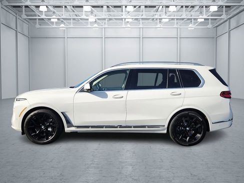 Certified 2024 BMW X7 xDrive40i w/ Premium Package image 7