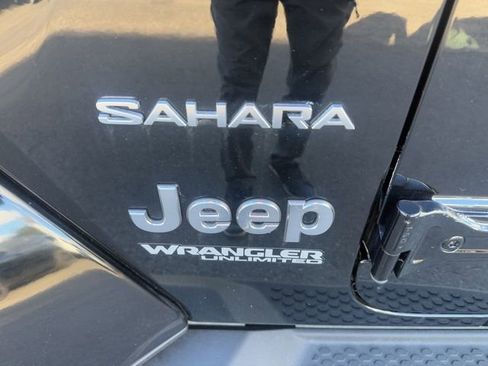 Certified 2022 Jeep Wrangler Unlimited Sahara w/ LED Lighting Group image 35