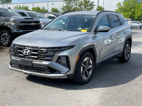 Used 2025 Hyundai Tucson SEL FWD image 3