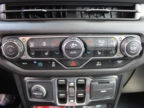 Used 2025 Jeep Wrangler Unlimited Sport S 4xe AWD/4WD image 26