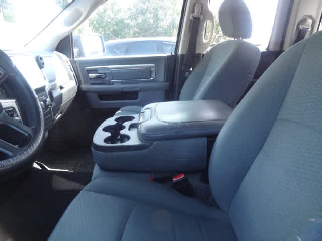 Used 2017 RAM 1500 Classic SLT AWD/4WD image 11