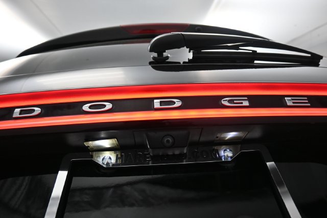 Used 2018 Dodge Durango R/T w/ Technology Group AWD/4WD image 28