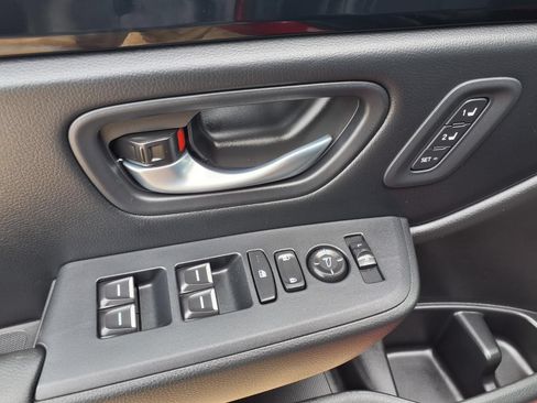 Used 2025 Honda Pilot EX-L image 22