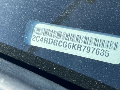 Used 2019 Dodge Grand Caravan SXT image 23