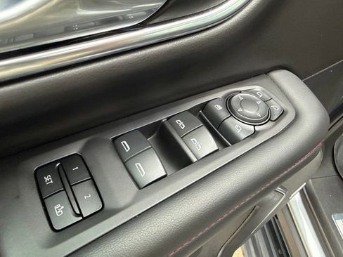 Used 2024 Chevrolet Suburban RST w/ Luxury Package AWD/4WD image 10