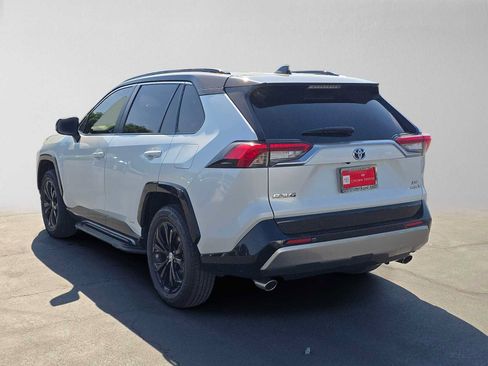 Used 2023 Toyota RAV4 XSE AWD/4WD image 5