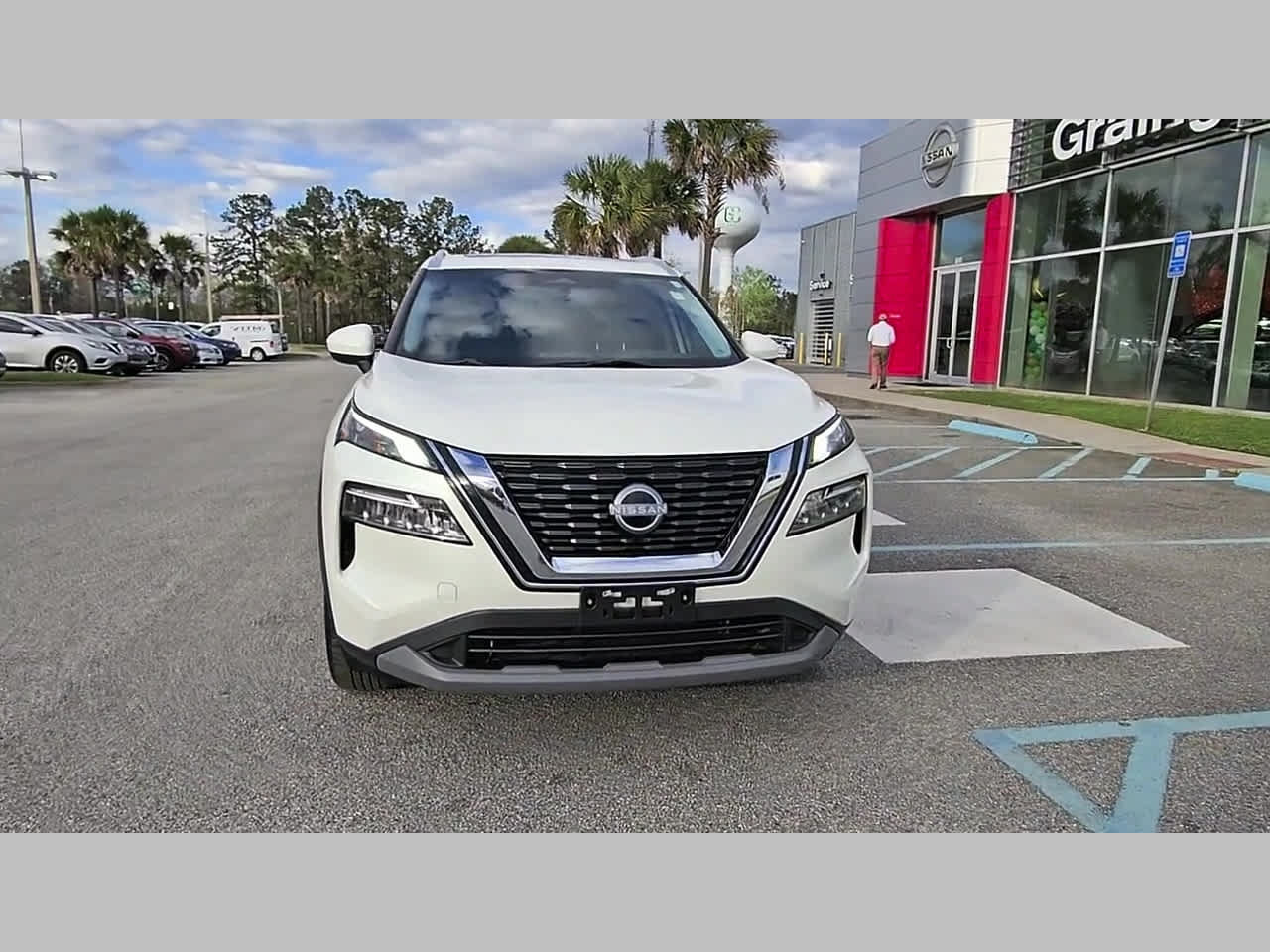 Used 2023 Nissan Rogue SV w/ SV Premium B Package FWD image 20