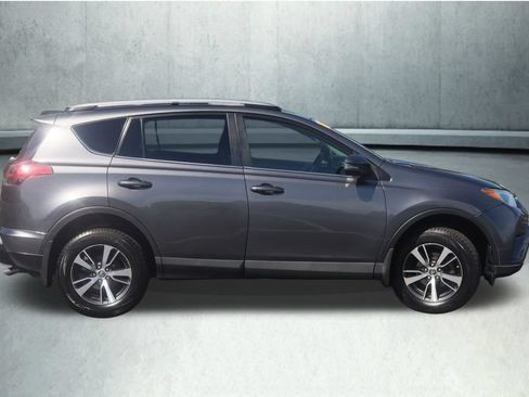 Used 2017 Toyota RAV4 XLE AWD/4WD image 19