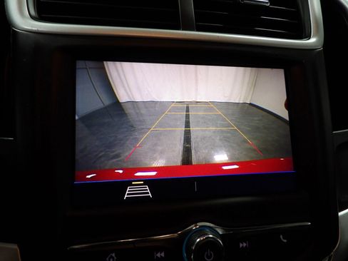 Used 2020 Chevrolet Sonic LT image 17