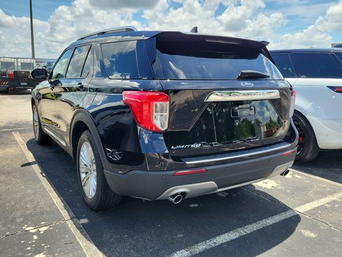 Used 2023 Ford Explorer Limited w/ Limited Technology Package RWD image 4