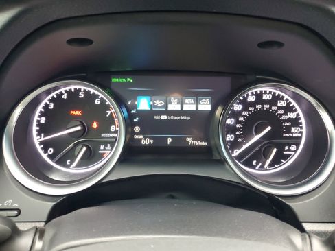 Used 2018 Toyota Camry L image 24