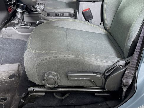 Used 2024 Jeep Wrangler Unlimited image 20