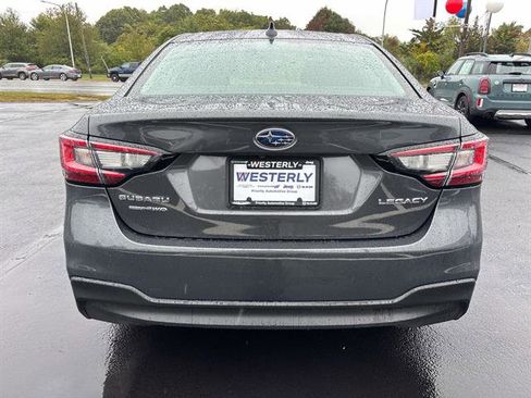 Used 2022 Subaru Legacy Premium image 3