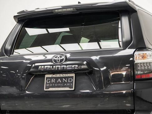 Used 2024 Toyota 4Runner TRD Off-Road Premium AWD/4WD image 13