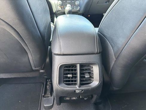 Used 2023 Jeep Cherokee Altitude Lux image 25