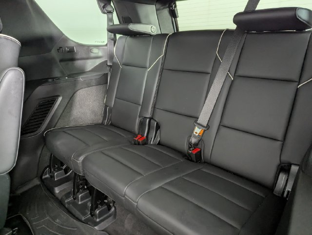 Used 2023 Cadillac Escalade Sport w/ LPO, ONYX Package AWD/4WD image 18