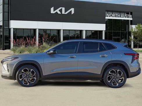 Used 2024 Chevrolet Trax RS w/ Sunroof Package image 4