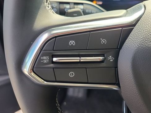 New 2026 Chevrolet Traverse LT w/ Sun and Wheel Package FWD image 29