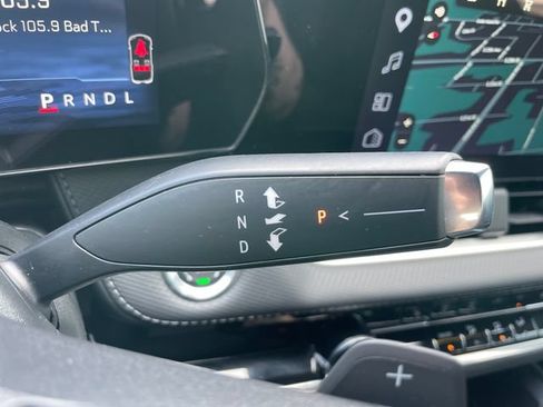 Used 2026 Chevrolet Equinox LT AWD/4WD image 17