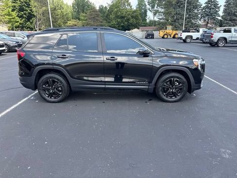 Used 2023 GMC Terrain SLE w/ Driver Convenience Package AWD/4WD image 5
