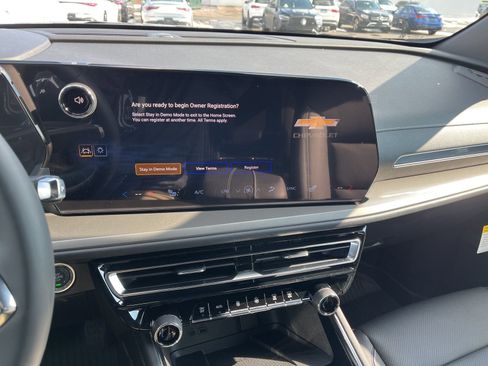 New 2026 Chevrolet Traverse LT w/ Sun and Wheel Package image 34