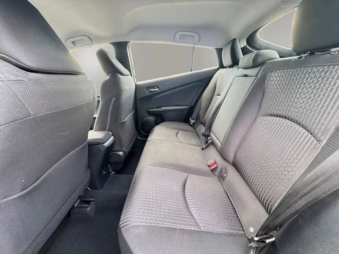 Used 2018 Toyota Prius Three FWD image 12