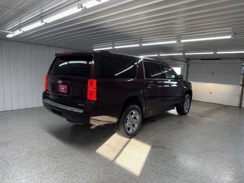 Used 2017 Chevrolet Suburban Premier image 18