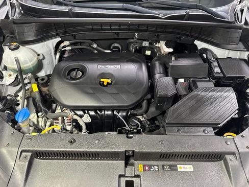 Used 2018 Hyundai Tucson SE AWD/4WD image 5