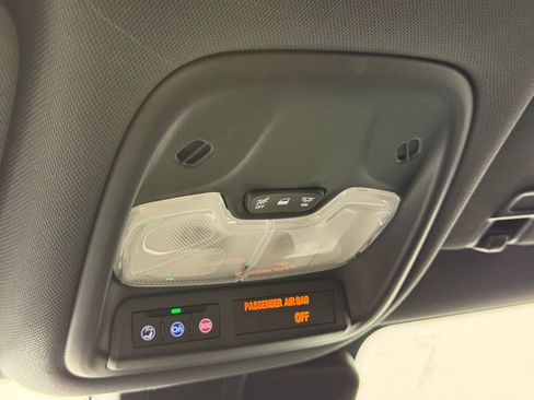 Used 2023 Chevrolet TrailBlazer RS w/ Convenience Package image 26