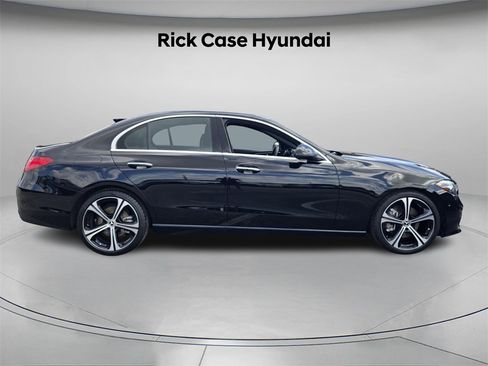 Used 2025 Mercedes-Benz C 300 Sedan image 4