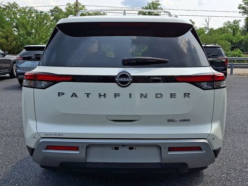 Used 2024 Nissan Pathfinder SL AWD/4WD image 9