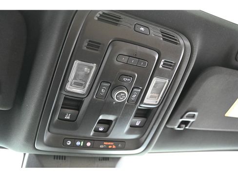 Used 2022 Cadillac Escalade Premium Luxury w/ LPO, Illumination Package image 57