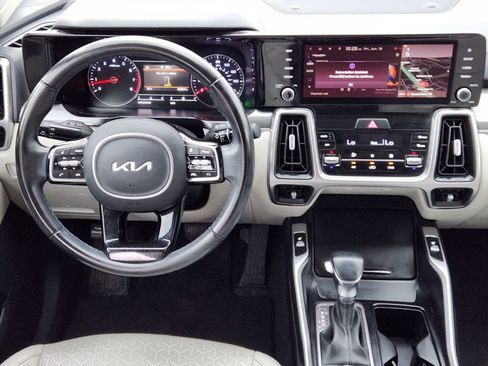 Used 2022 Kia Sorento S FWD image 24