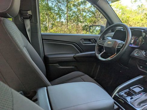 Used 2023 Chevrolet Colorado LT w/ LT Convenience Package image 14