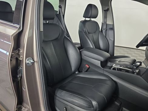 Used 2020 Hyundai Santa Fe Limited AWD/4WD image 20