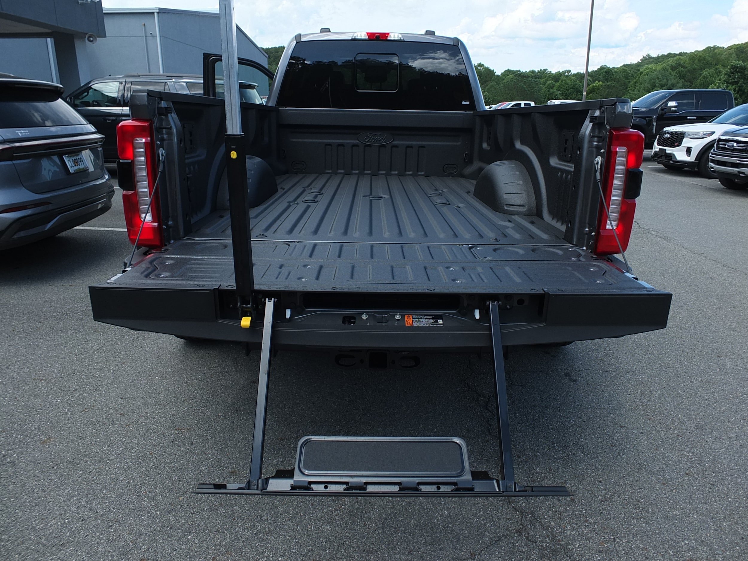 New 2026 Ford F350 Lariat w/ Lariat Ultimate Package AWD/4WD image 10