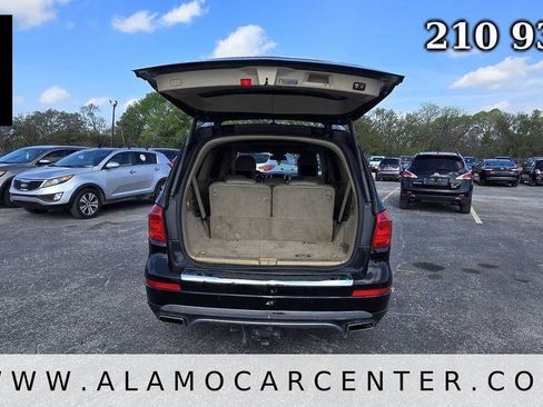 Used 2014 Mercedes-Benz GL 450 4MATIC w/ Lighting Package image 28