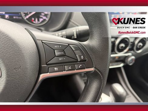 Used 2024 Nissan Sentra SV FWD image 17
