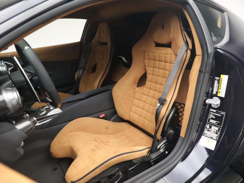 Certified 2022 Ferrari 812 Competizione RWD image 15