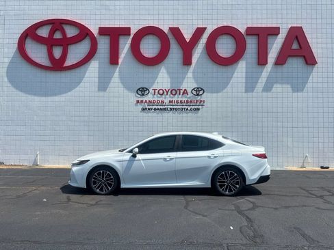 New 2026 Toyota Camry XLE FWD image 5