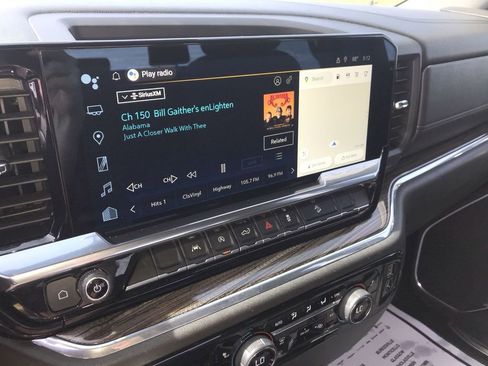 Used 2024 Chevrolet Silverado 1500 RST w/ Z71 Off-Road Package image 16