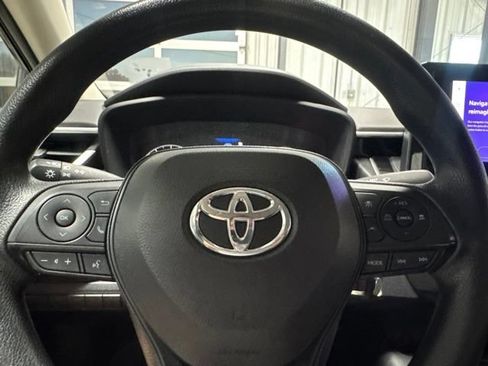 Used 2023 Toyota Corolla LE FWD image 10