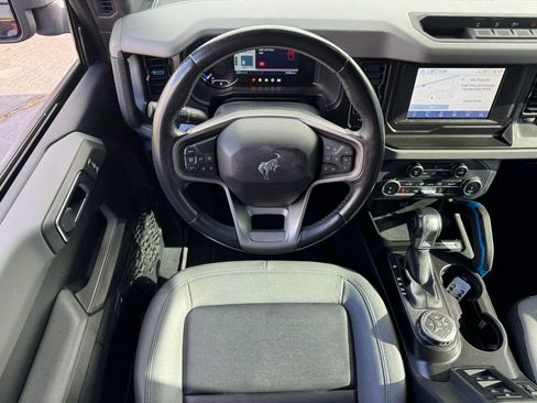 Used 2022 Ford Bronco Black Diamond image 17