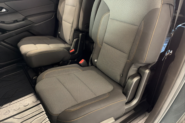 Used 2021 Chevrolet Traverse LT AWD/4WD image 23