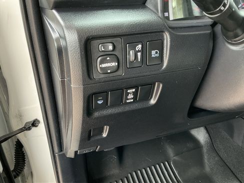 Used 2020 Toyota 4Runner SR5 image 26