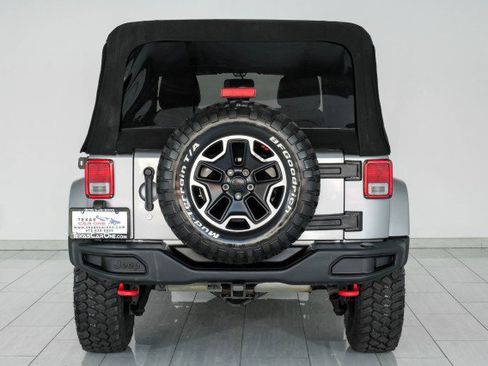 Used 2013 Jeep Wrangler Unlimited Rubicon image 7